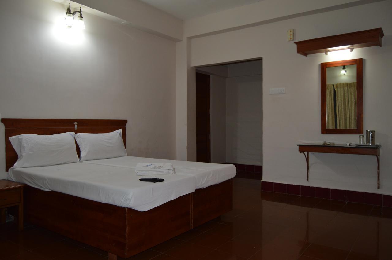 Hotel Shalimar Metro Kochi Esterno foto