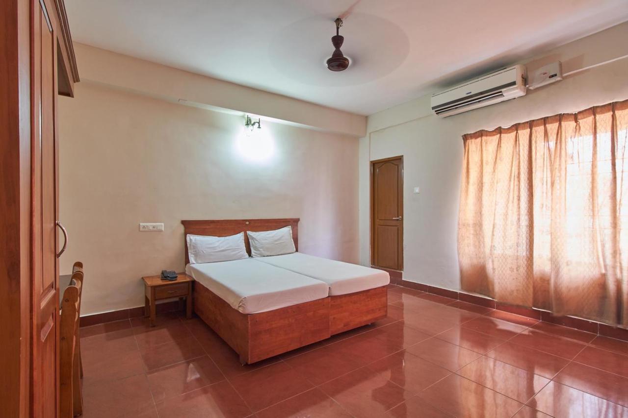 Hotel Shalimar Metro Kochi Esterno foto